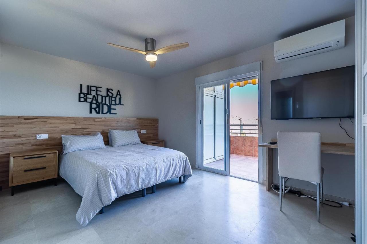 Vistas Azules -- Remodeled, Large Terrace, Spectacular Ocean Views And Beach Level Access Τορρεμολίνος Εξωτερικό φωτογραφία